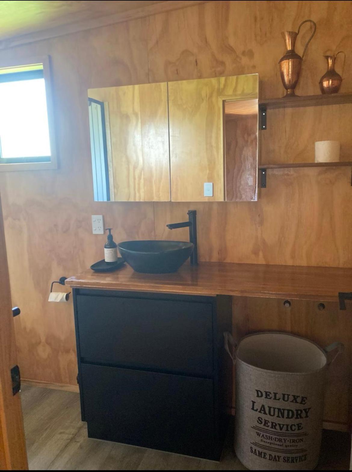 White Pine Bush Cabins Taneatua Bagian luar foto