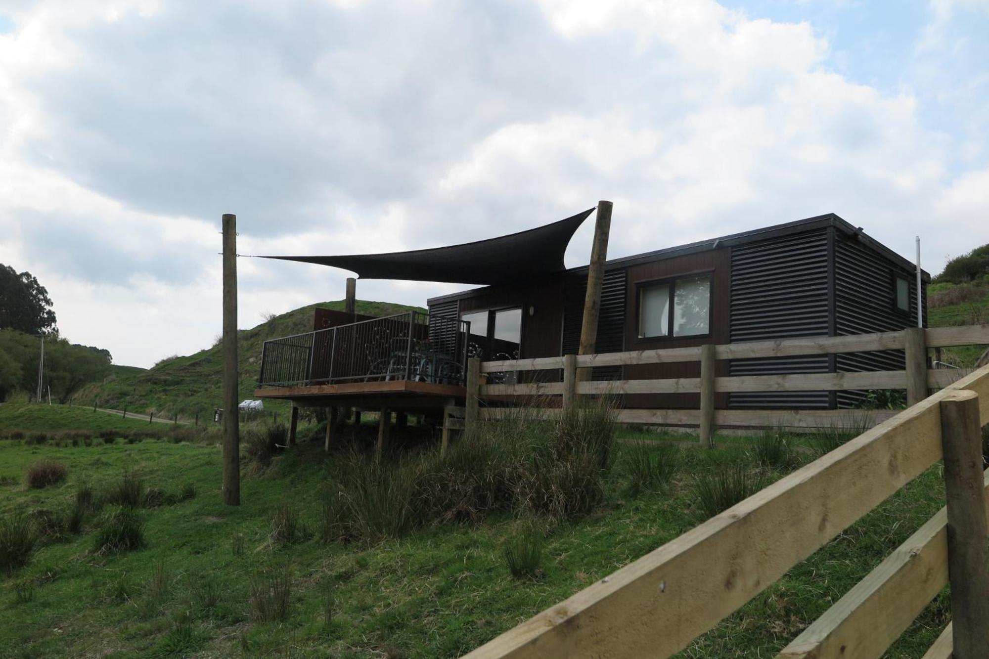 White Pine Bush Cabins Taneatua Bagian luar foto