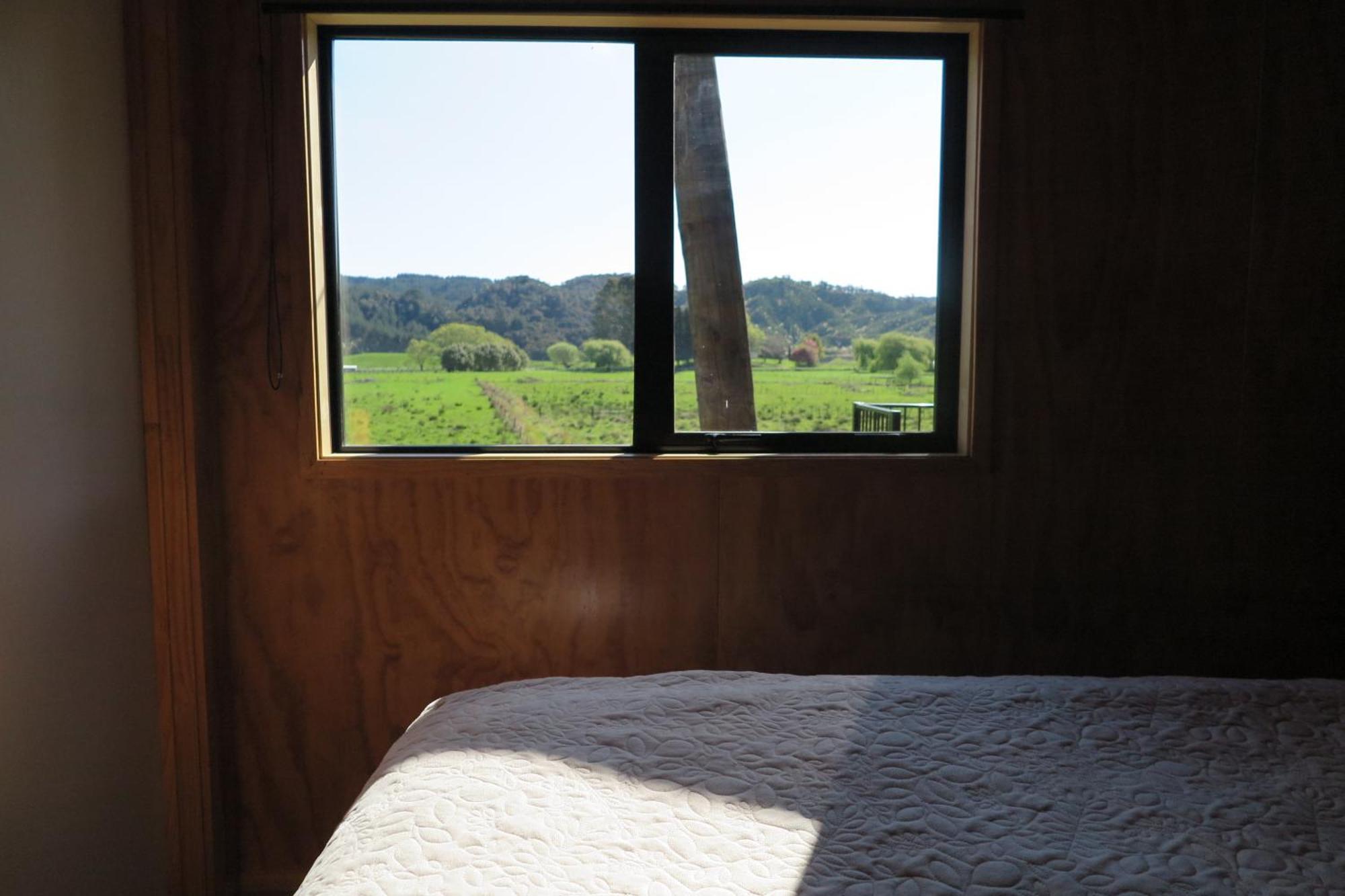 White Pine Bush Cabins Taneatua Bagian luar foto