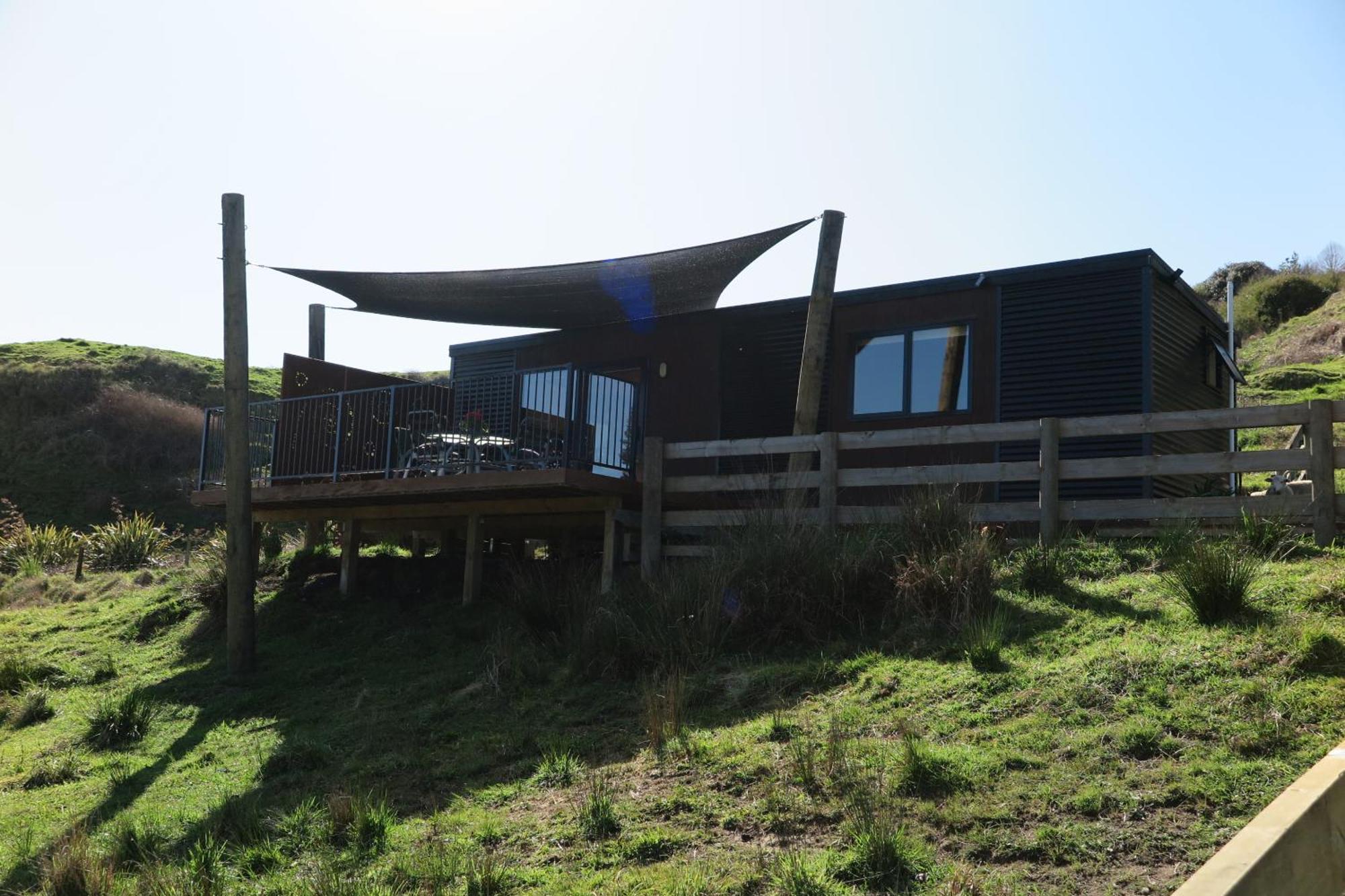 White Pine Bush Cabins Taneatua Bagian luar foto